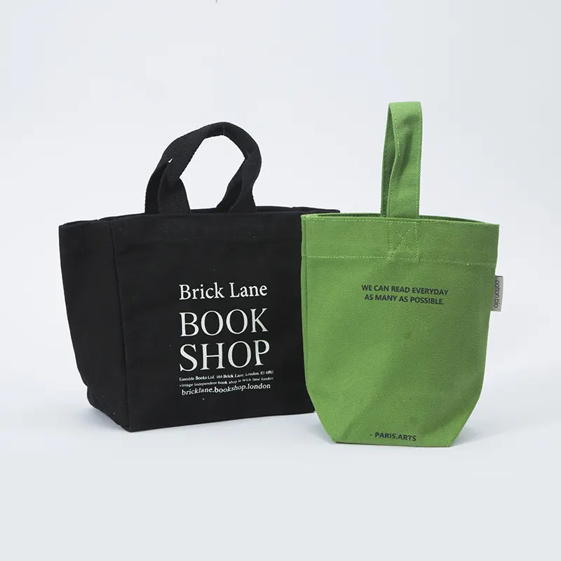 Canvas tote bag is practical and environmentally friendly